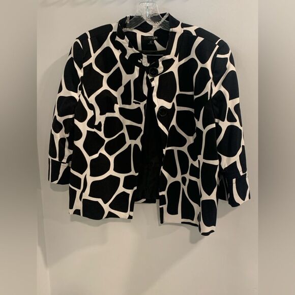 East 5th Jackets & Blazers - East 5th Black and White Patterned Blazer